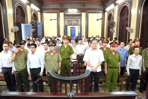 12 giám đốc "ảo" đang cùng phải chịu trách nhiệm với Phạm Công Danh.