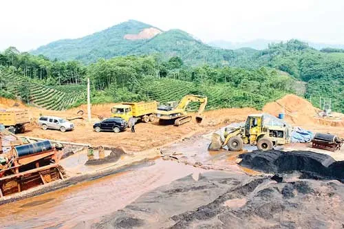 Khai khoáng: Đối mặt thảm họa môi trường ảnh 1