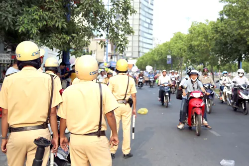 Một số trường hợp được Sở Giao thông vận tải bố trí tổ chức giao thông cho phép rẽ phải để giảm tải ùn tắc.