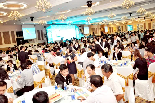 Lễ mở bán căn hộ một dự án của Hưng Thịnh Land. Ảnh: LONG THANH