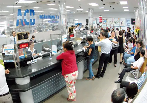 Hoạt động giao dịch tại ACB đã trở lại bình thường. Ảnh: Cao Thăng