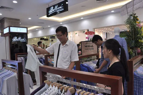 Thương hiệu nam Belluni được giới doanh nhân và những người thành đạt ưa thích. Thương hiệu nam Belluni được giới doanh nhân và những người thành đạt ưa thích.