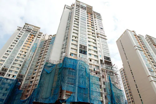 Thế chấp BĐS tại NH nước ngoài có thể mở thêm một kênh huy động vốn giúp rã băng thị trường, nhưng khó khả thi vì vướng Pháp lệnh ngoại hối. Ảnh: LÃ ANH