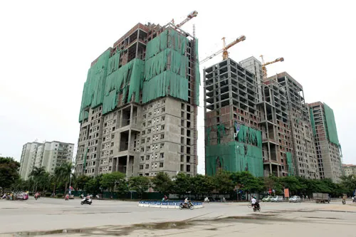 Thị trường BĐS mấy năm qua như thỏi nam châm hút nhiều DNNN nhảy vào. Ảnh: LÃ ANH