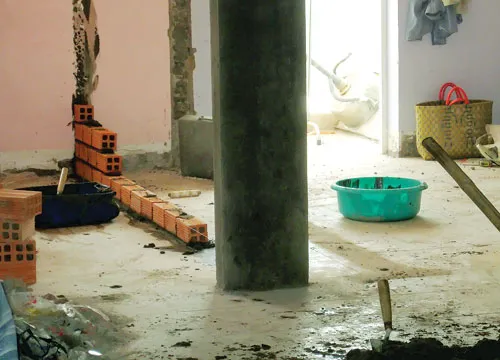 Căn hộ 16.03 tự ý dời vách ngăn sang vị trí mới.