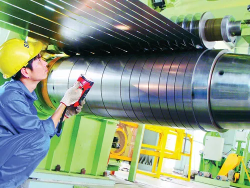 Đầu tư nhà máy sản xuất thép cán vẫn còn cơ hội chiếm lĩnh thị phần. Ảnh: LONG THANH