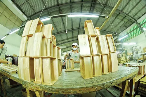 Thời điểm này nên định hình lại cũng như tạo cơ chế, chiến lược phát triển khối doanh nghiệp nhỏ và vừa. Ảnh: LONG THANH Thời điểm này nên định hình lại cũng như tạo cơ chế, chiến lược phát triển khối doanh nghiệp nhỏ và vừa. Ảnh: LONG THANH