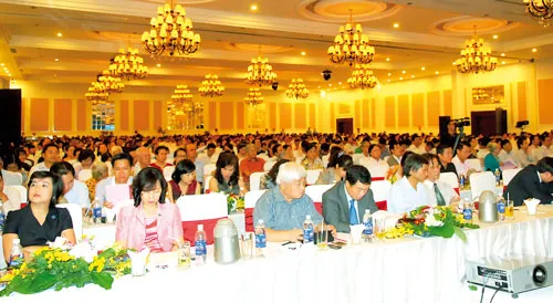 ĐHCĐ thường niên 2012 của Sacombank. Ảnh: CAO THĂNG