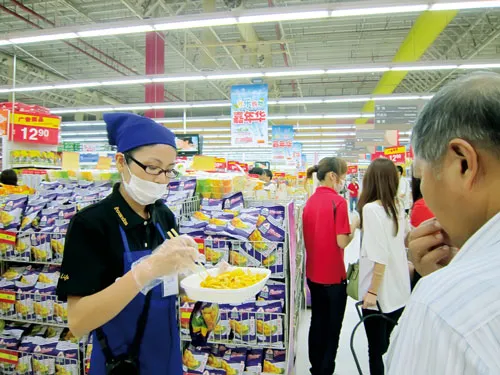 Sản phẩm trái cây sấy khô của Vinamit tại Wal-Mart ở Nam Ninh (Quảng Tây, Trung Quốc).