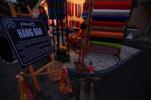 Những hình ảnh xa xưa được tái hiện của phố phường Hà Nội.