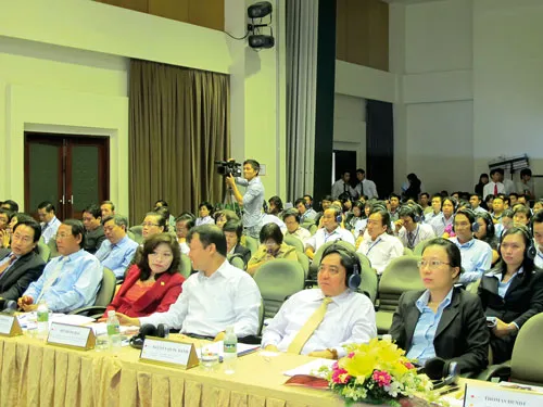 Ông Nguyễn Quốc Doanh (thứ 2, bên phải), Chủ tịch - Giám đốc Công ty SASCO và các quan chức tham dự hội thảo tại TPHCM. Ảnh: L.T.T