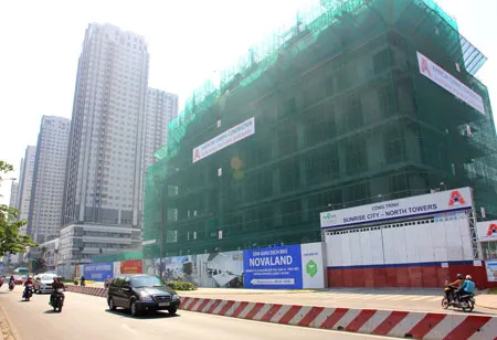 Công trình Sunrise City - North Towers đang thi công lên đến tầng 10 như đúng tiến độ đề ra. Công trình Sunrise City - North Towers đang thi công lên đến tầng 10 như đúng tiến độ đề ra.