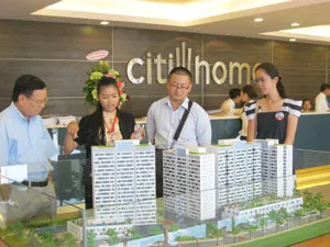 Khách hàng tìm hiểu dự án CitiHome.