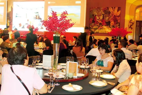 Khách hàng tham gia buổi tiệc giới thiệu dự án Park Hyatt St. Kitts. Ảnh: M. TUẤN Khách hàng tham gia buổi tiệc giới thiệu dự án Park Hyatt St. Kitts. Ảnh: M. TUẤN