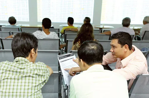 Nhiều DN niêm yết gắn "đuôi" tập đoàn cũng tạo tâm lý cho NĐT về sự hoành tráng của mình. Ảnh: LÃ ANH