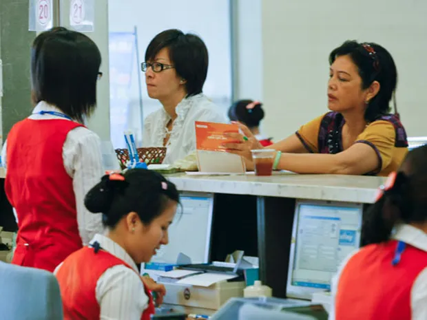 Theo Sacombank, chỉ tiêu tăng trưởng tín dụng NHNN giao khớp với kế hoạch năm 2012 của ngân hàng này (ảnh minh hoạ).