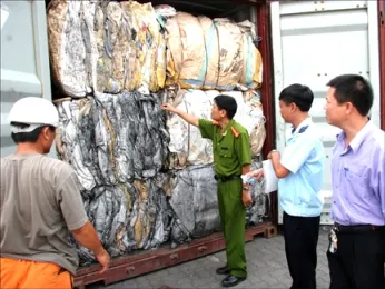 Phế liệu được lựa chọn, làm sạch loại bỏ chất thải trước khi nhập khẩu. Ảnh minh họa Phế liệu được lựa chọn, làm sạch loại bỏ chất thải trước khi nhập khẩu. Ảnh minh họa