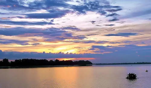 Sông Vàm Cỏ Đông.