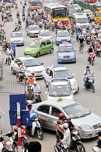 Tình trạng taxi dù, taxi nhái đang phổ biến ở các đô thị lớn.