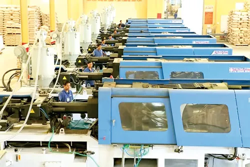 Dây chuyền sản xuất nhựa Bình Minh.