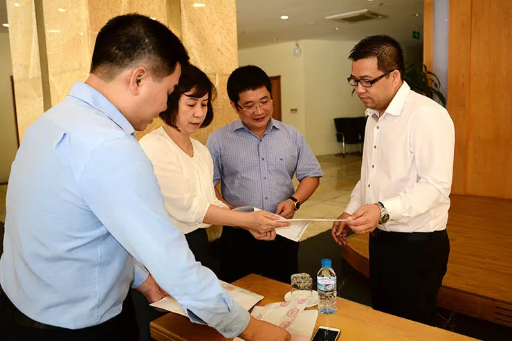 Phiên đấu giá của CTCP Dược Hà Tĩnh ngày 30-9 là phiên đấu giá cổ phần theo lô đầu tiên được tổ chức tại HNX.