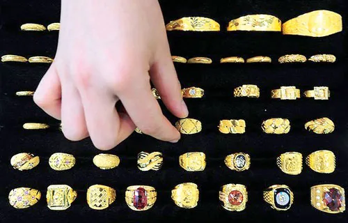 Vàng - loại hàng hóa đang tăng giá chóng mặt vì được coi là kênh đầu tư bảo toàn giá trị.