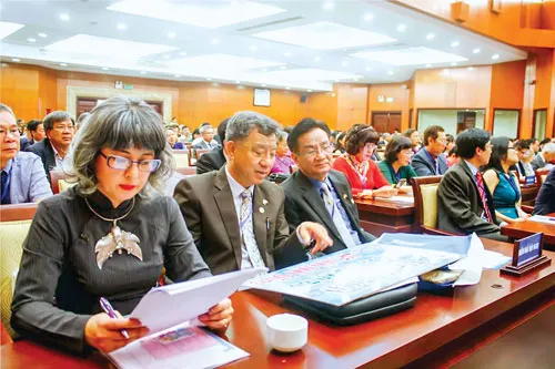 GS.Caroline Kiều Linh tại Hội nghị Người Việt Nam ở nước ngoài 2016. Ảnh: HỒNG PHÚC