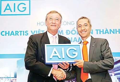 Chartis lại trở về với tên gọi AIG. Chartis lại trở về với tên gọi AIG.
