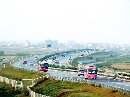 Đường cao tốc Cầu Giẽ-Ninh Bình với chi phí bình quân 8,29 triệu USD/km, không cao hơn giá một số nước nhưng vấn đề đặt ra là chất lượng sẽ ra sao? Đường cao tốc Cầu Giẽ-Ninh Bình với chi phí bình quân 8,29 triệu USD/km, không cao hơn giá một số nước nhưng vấn đề đặt ra là chất lượng sẽ ra sao?