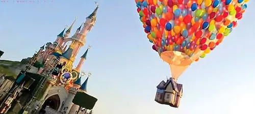 "Vùng đất thần tiên" Disneyland Paris đang bị khó khăn bao vây.