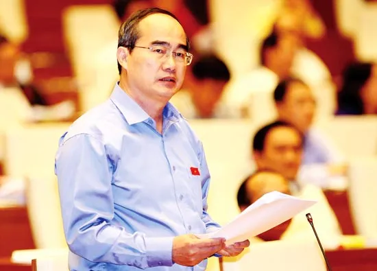 ĐBQH Nguyễn Thiện Nhân phát biểu ý kiến.