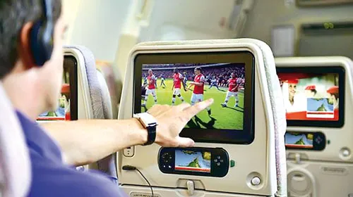 Một số hãng LCC nay đã cung cấp thêm các dịch vụ giải trí trên chuyến bay để lôi kéo khách hàng.
