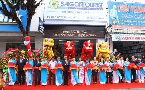 Lễ khai trương chi nhánh Rạch Giá tại TP Rạch Giá, tỉnh Kiên Giang của Saigontourist hồi tháng 6-2015.