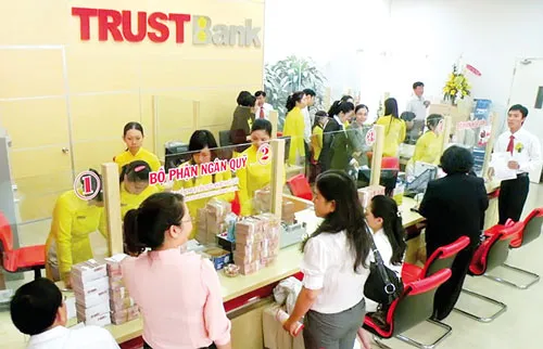 Quyết liệt của NHNN trong năm 2013 là các NHTM dù lớn hay nhỏ phải tái cấu trúc, tuân thủ quy định theo Luật các TCTD.