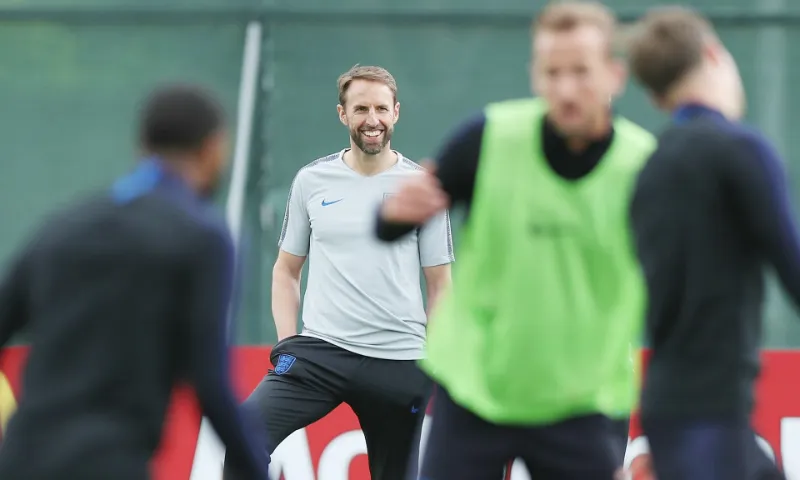 Tam sư tràn ngập nụ cười trước giờ xung trận ảnh 3