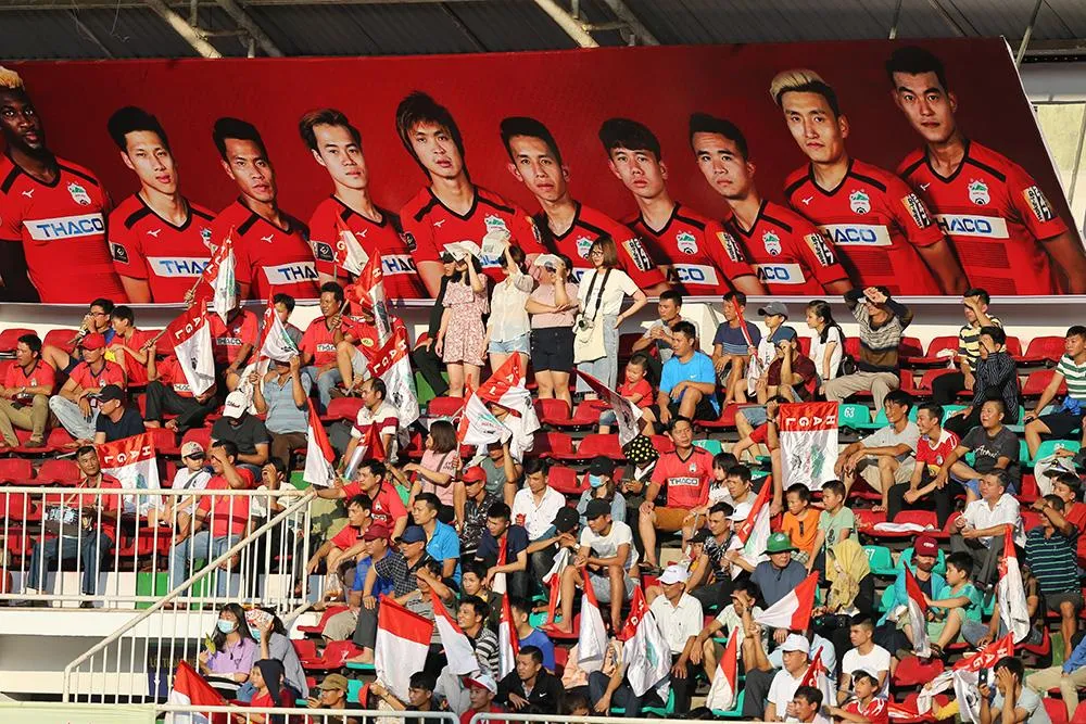 Văn Toàn lập cú đúp trong ngày sinh nhật ảnh 6