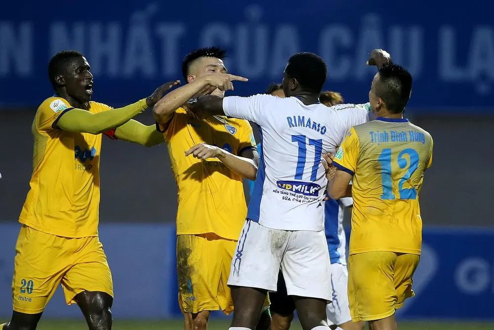 Vòng 7 V-League 2019: “Chung kết xuôi” trên sân Hàng Đẫy ảnh 1