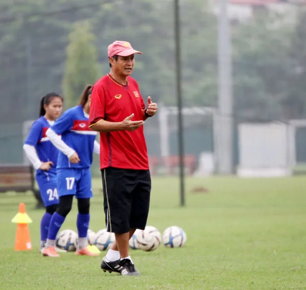 HLV Mai Đức Chung không sang Trung Quốc cùng đội U19 nữ Việt Nam ảnh 1