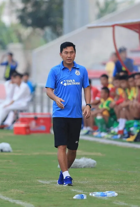 Giải hạng Nhất 2019: Cuộc đấu từ những khu kỹ thuật ảnh 1