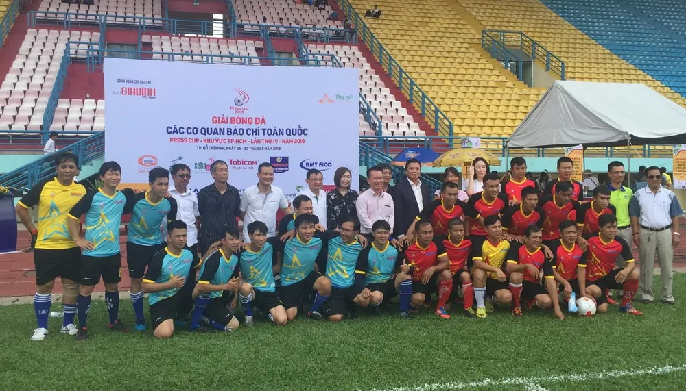 Khởi tranh Giải bóng đá các Cơ quan Báo chí toàn quốc Press Cup năm 2019 ảnh 2