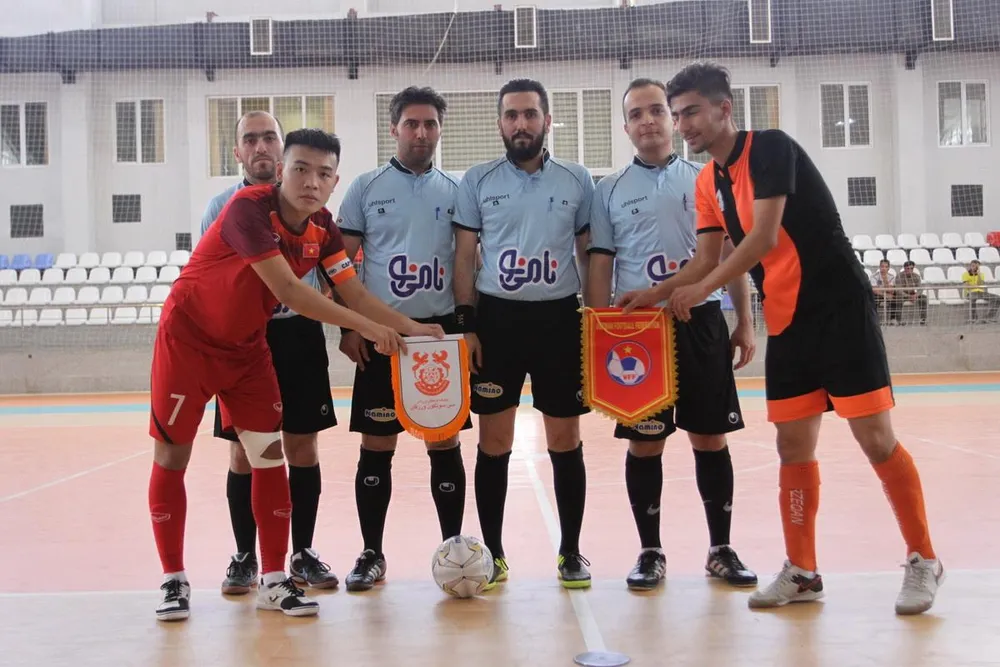 U20 Futsal Việt Nam thắng đậm đội trẻ Mes Sungun ảnh 1