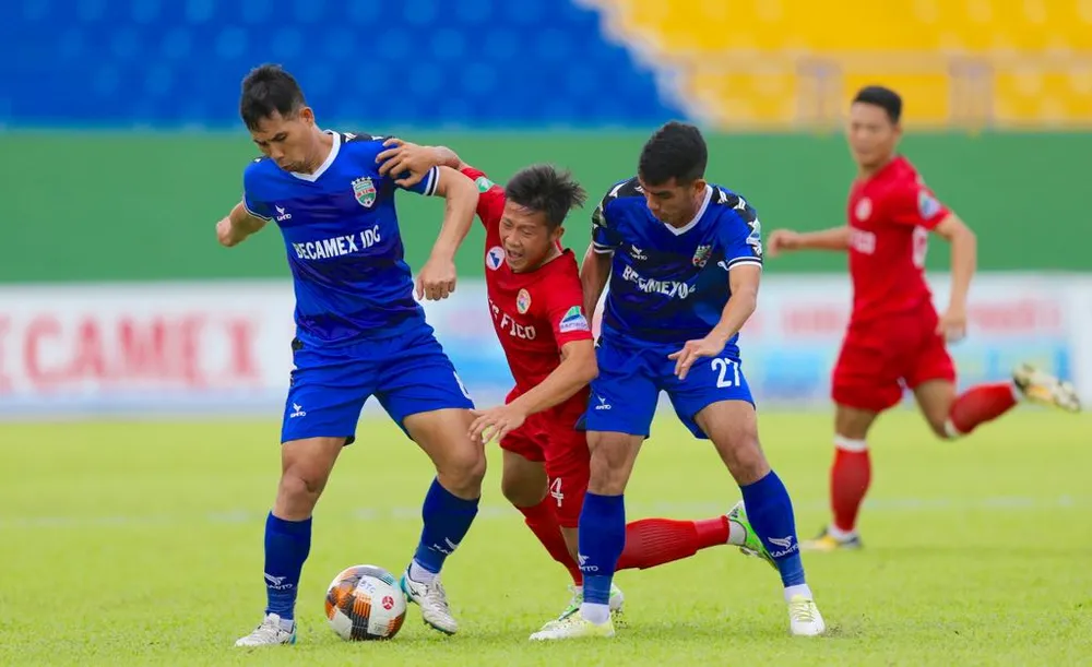 B.Bình Dương quá mạnh so với Tây Ninh. Ảnh: DŨNG PHƯƠNG