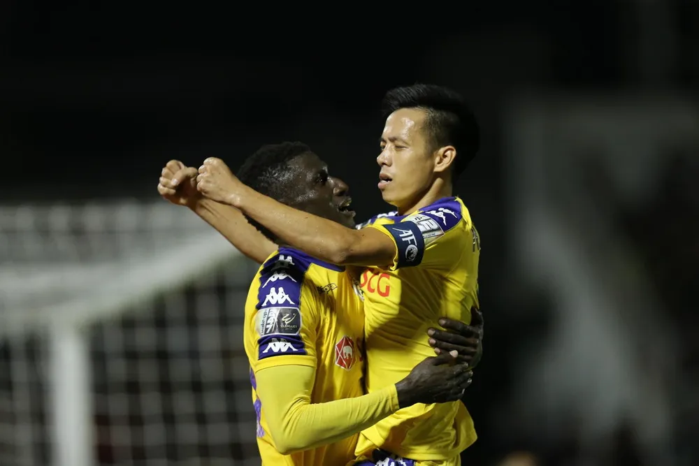 Quang Hải nổ súng giúp CLB Hà Nội cầm chân CLB TPHCM ảnh 2