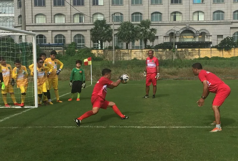 ‘Lò’ đào tạo thủ môn tại TPHCM ảnh 5