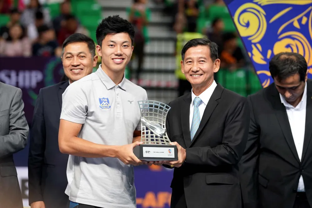 Thái Sơn Nam nhận cú đúp giải thưởng trong lễ bế mạc ảnh 2