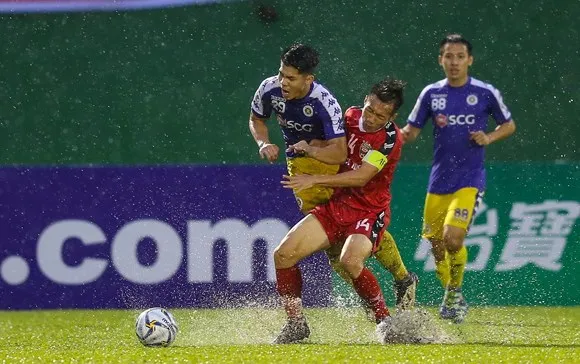 Becamex Bình Dương và Hà Nội tạo ấn tượng tốt năm nay. Ảnh: Dũng Phương 