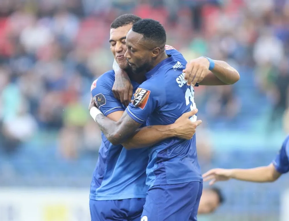 Thua đậm Quảng Nam, Khánh Hòa lún sâu ở đáy bảng xếp hạng ảnh 1