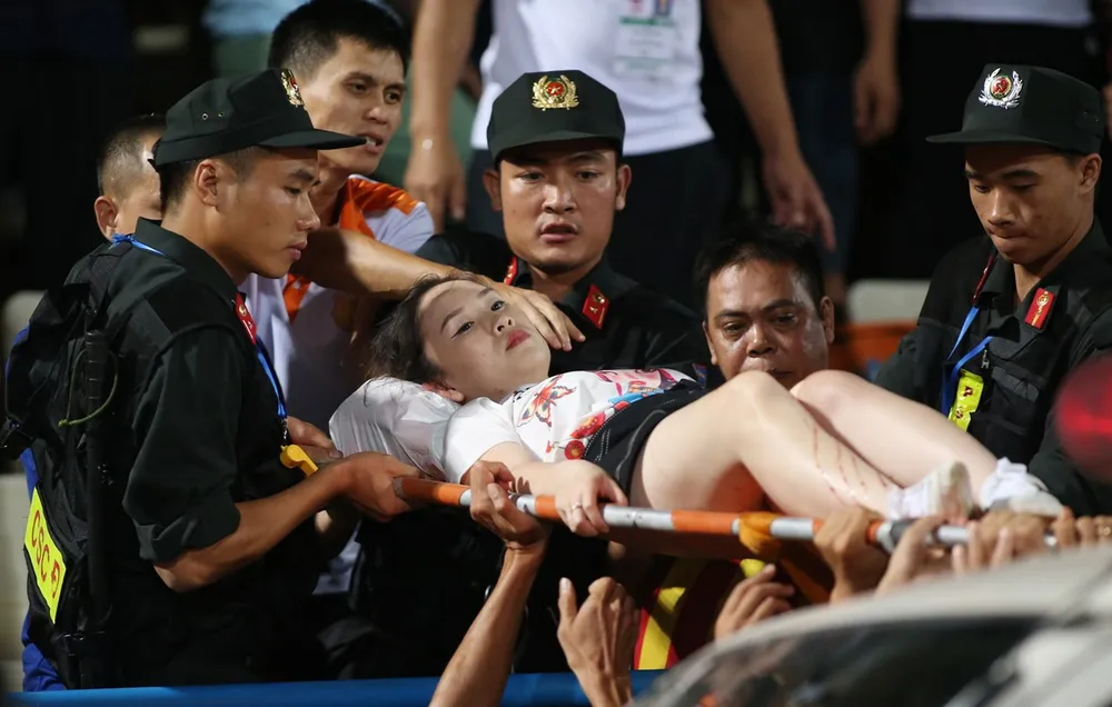 Sân Hàng Đẫy ‘đi đầu’ về các án phạt đốt pháo sáng tại V-League 2019 ảnh 1