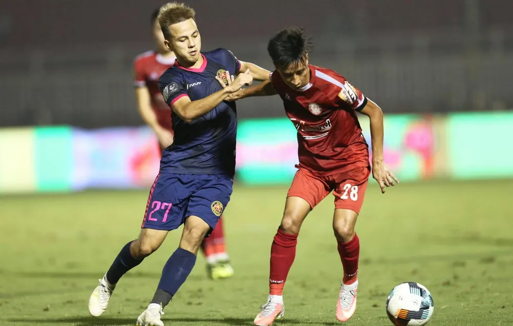 Thắng đậm CLB Sài Gòn, CLB TPHCM đoạt ngôi Á quân ảnh 1