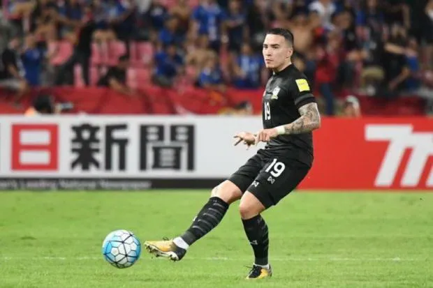 Cầu thủ trẻ Kevin Deeromram 